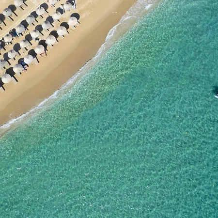 Beachfront Pleasure *